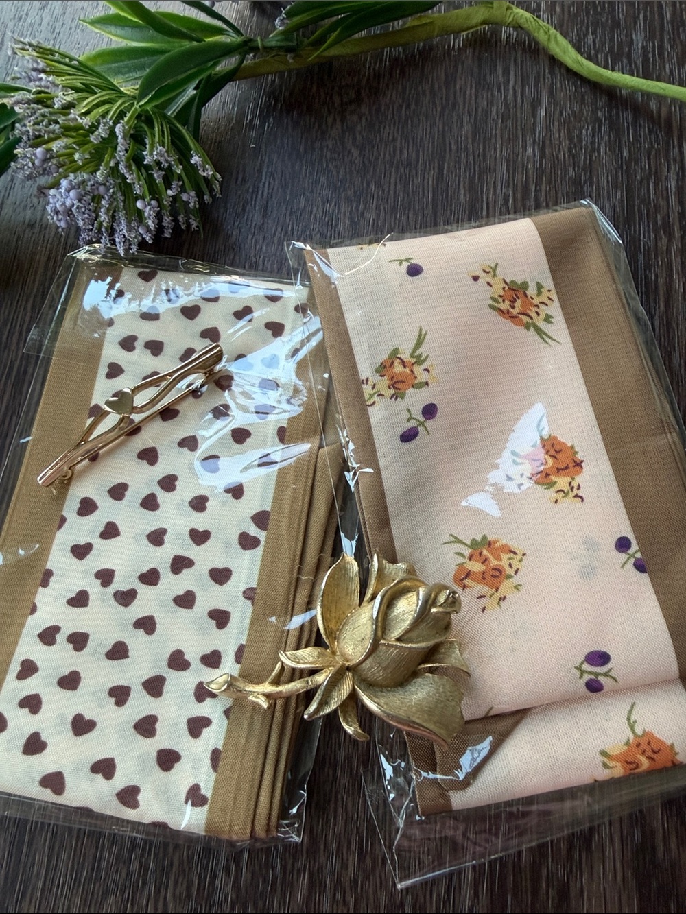 Accessory Set 2 Scarves for Hair/Purse Heart and Rose Brooches